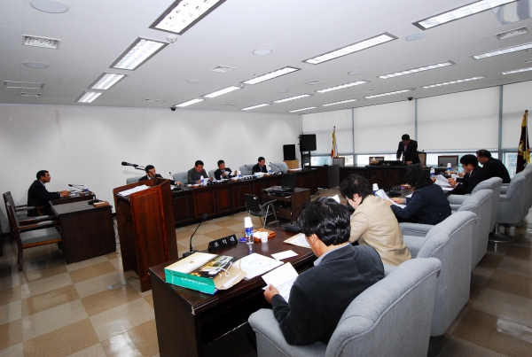 2011년 11월중 의원정례간담회 개최(2011.11.10, 소회의실)