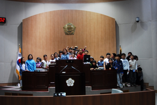 사천초등학교 학생 의회방문(2011. 5.27)
