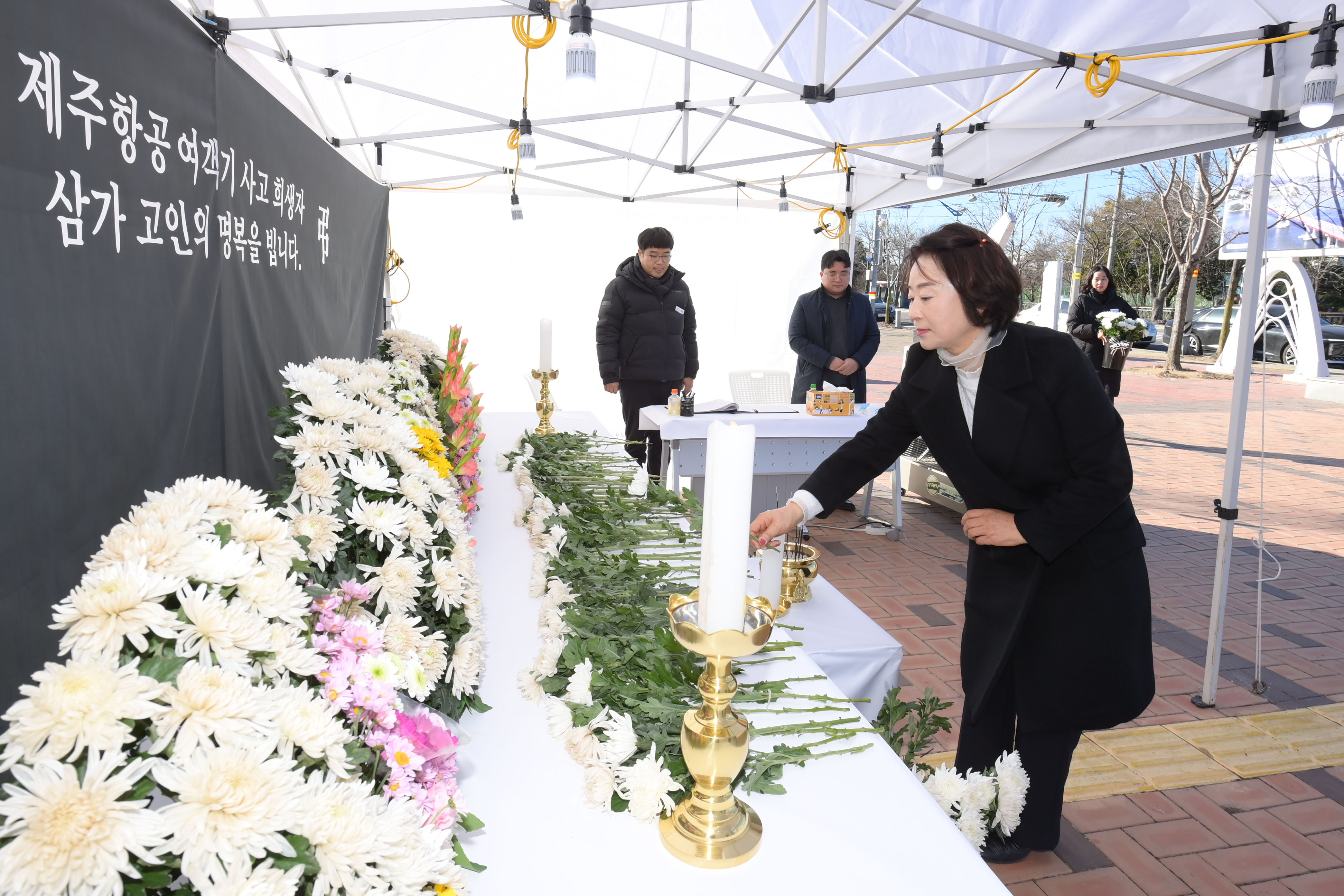 제주항공 여객기 사고 희생자 분향 - 4