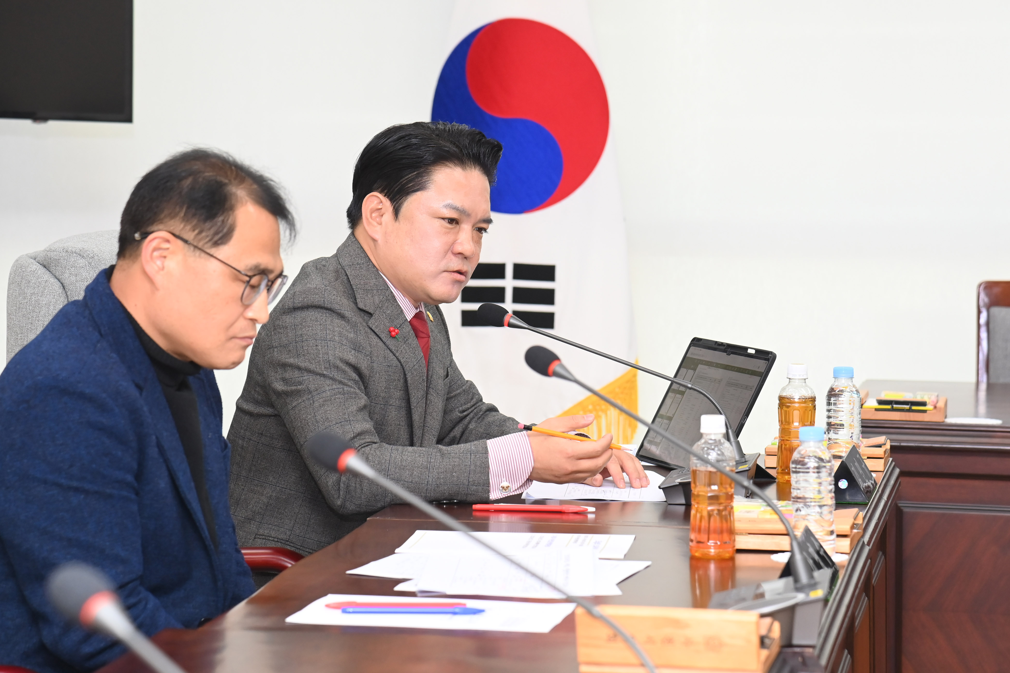 제287회 사천시의회 제2차 정례회 (제3차 예산결산특별위원회) - 8