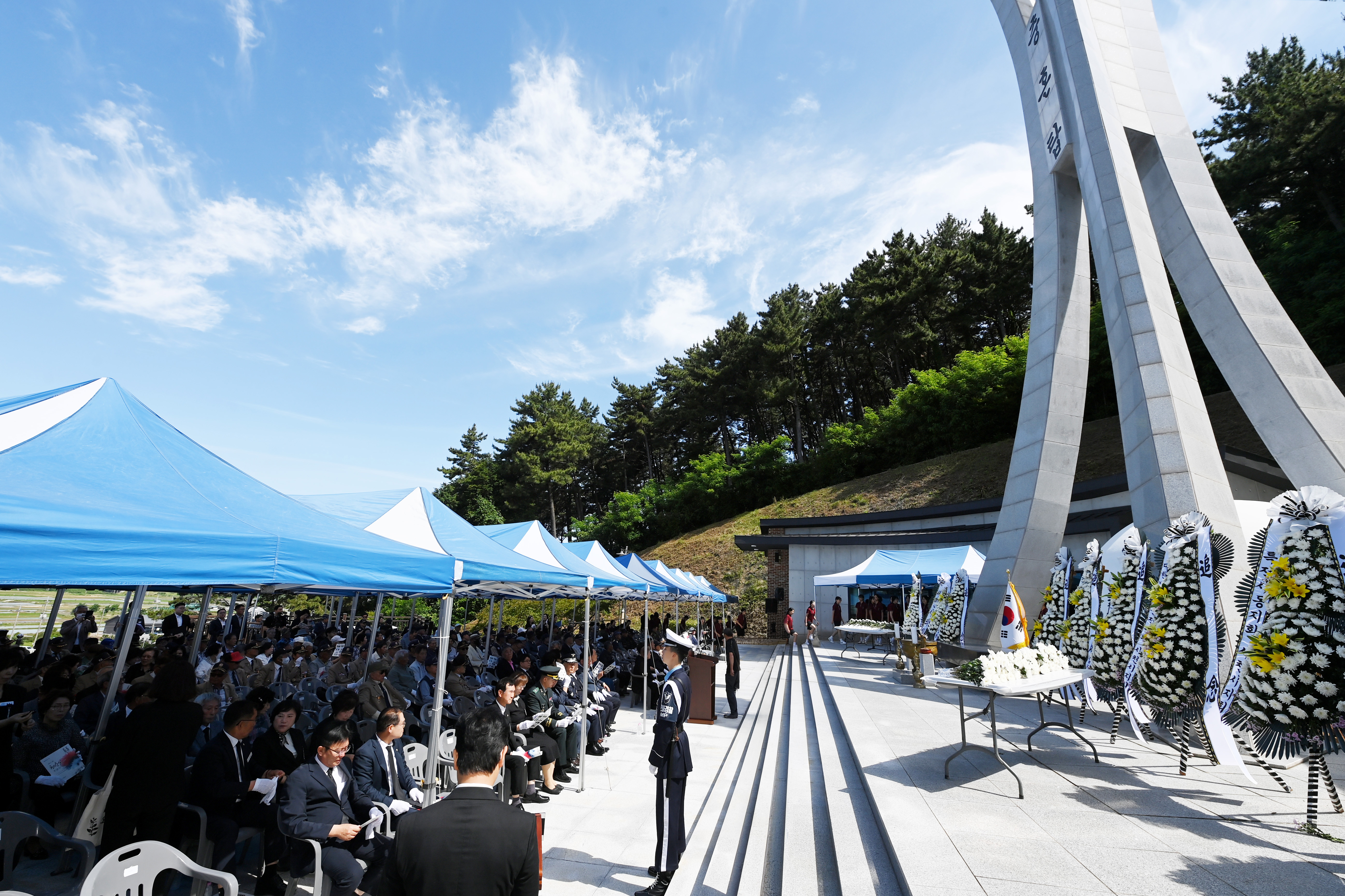 제71회 현충일 추념식 및 사천국군묘지 참배 - 3