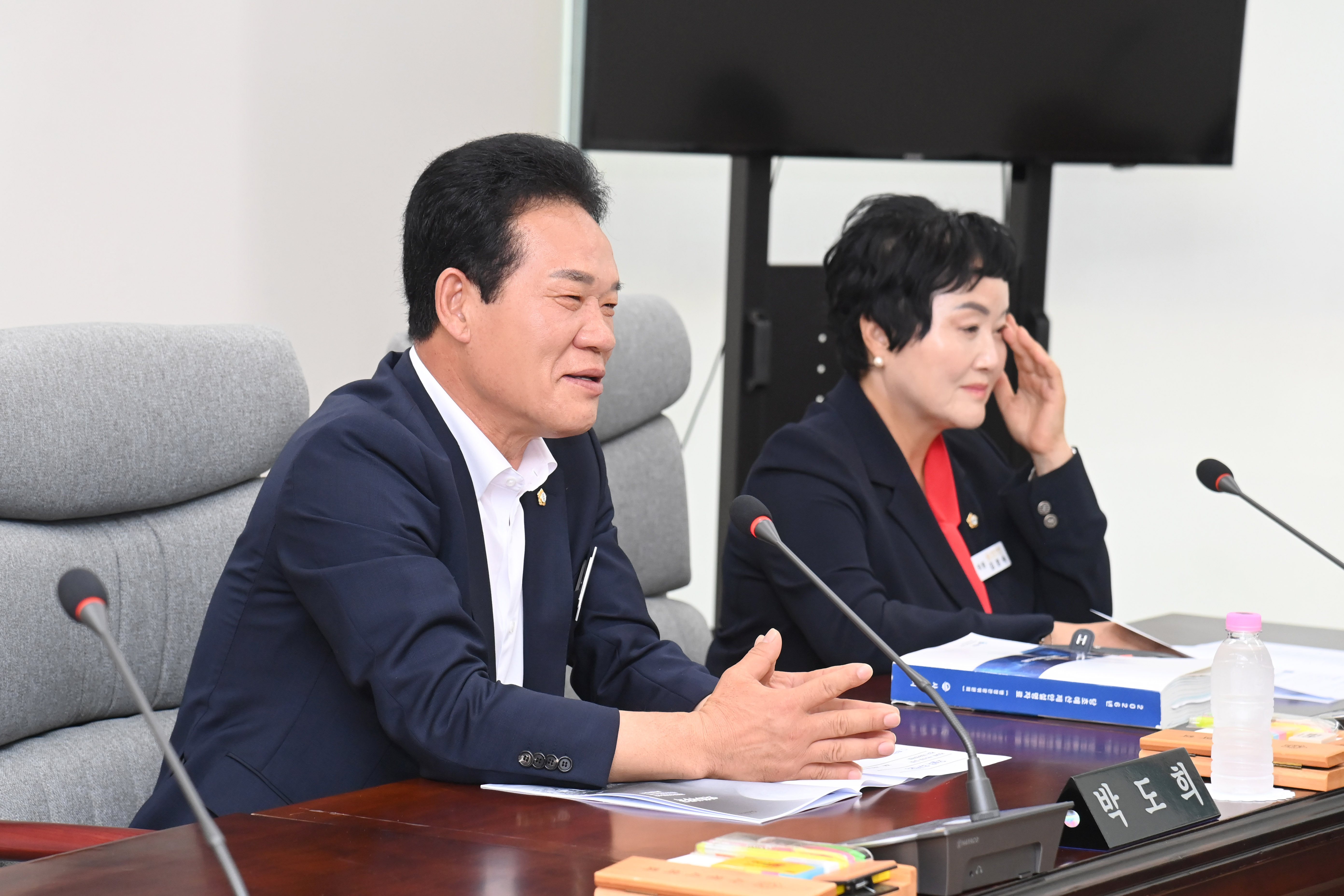 제294회 사천시의회 임시회 (제2차 의회운영위원회) - 8