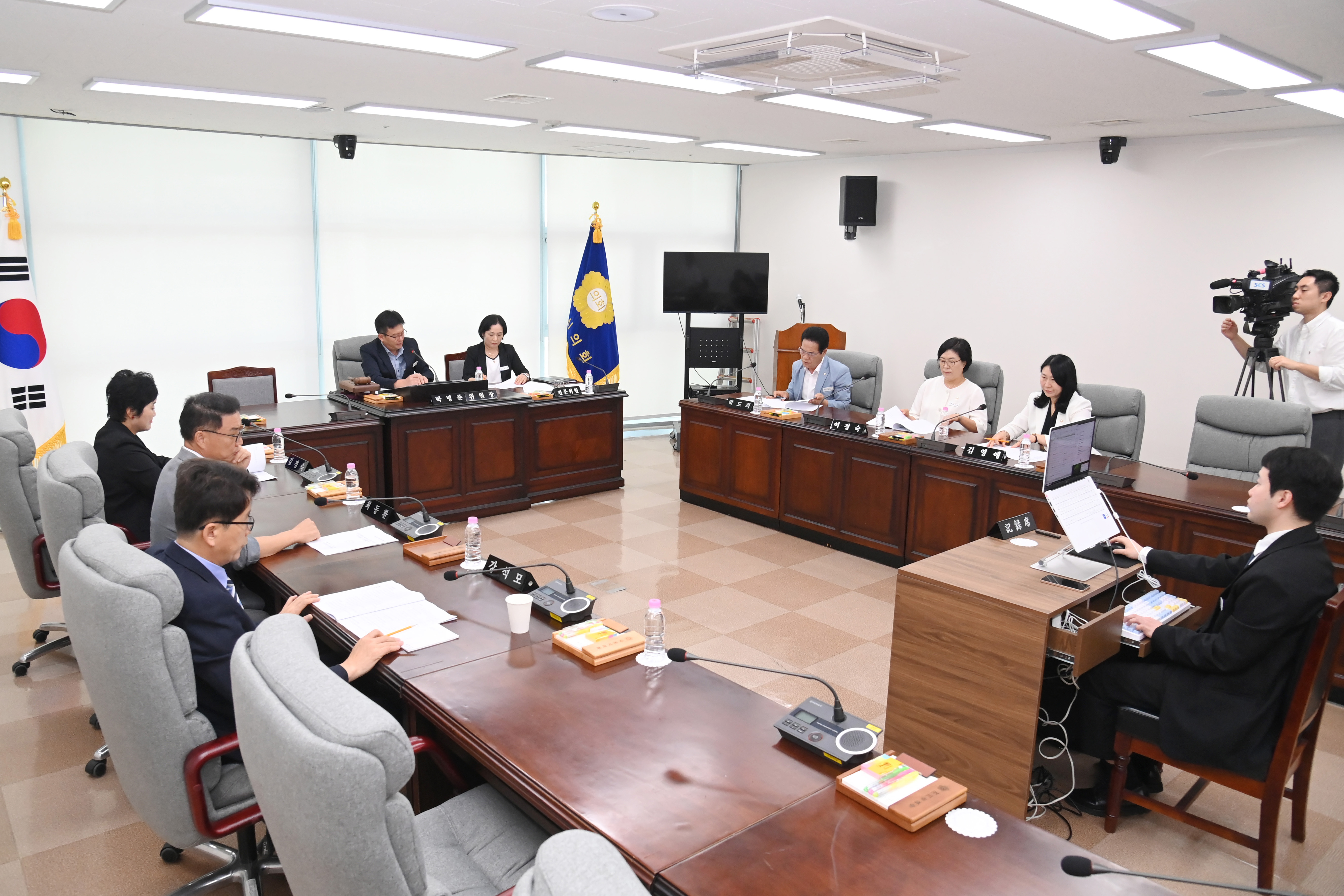 제295회 사천시의회 제1차 정례회 (제1차 인사청문특별위원회) - 8