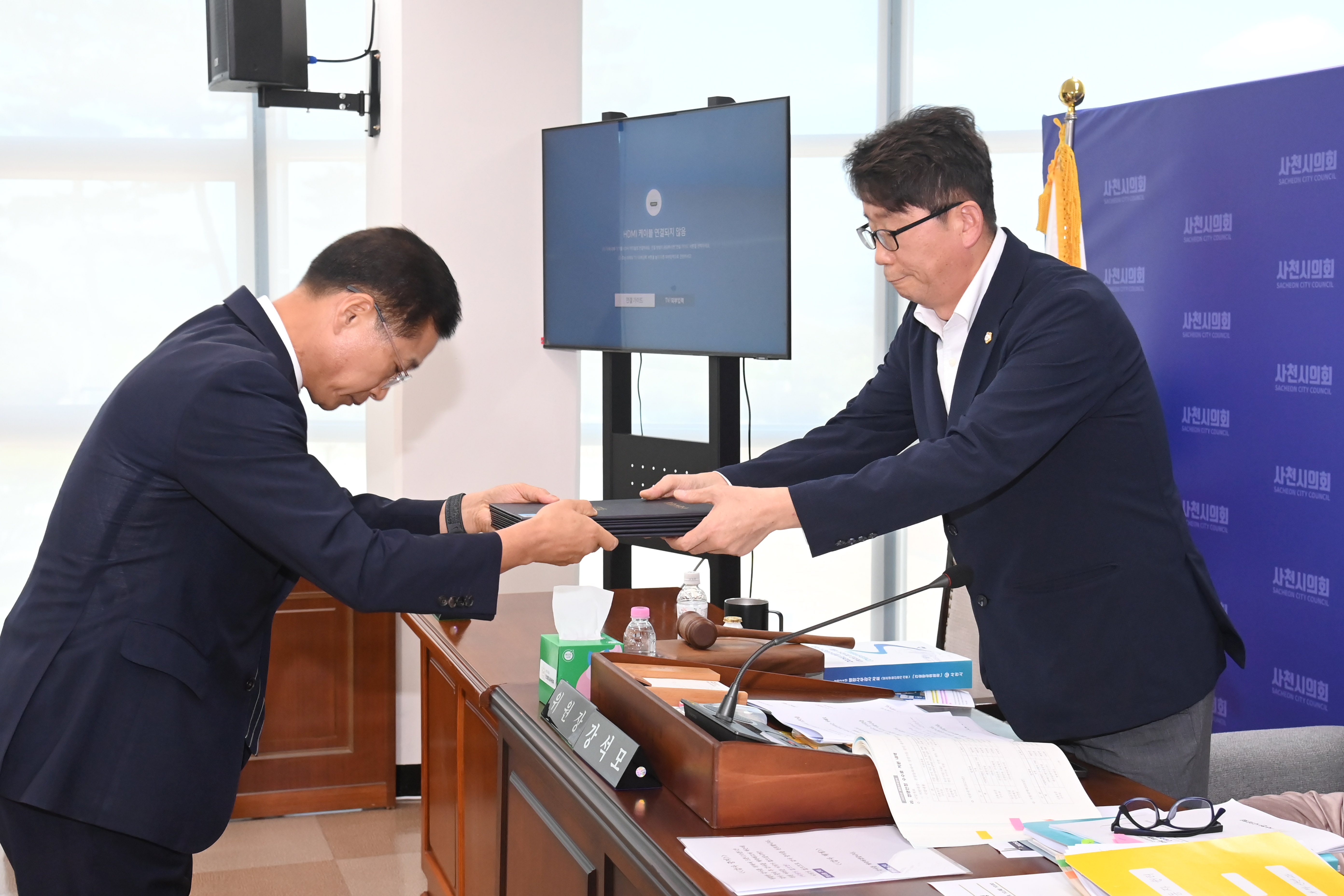  제295회 사천시의회 제1차 정례회 (행정사무감사 건설항공위원회) - 6