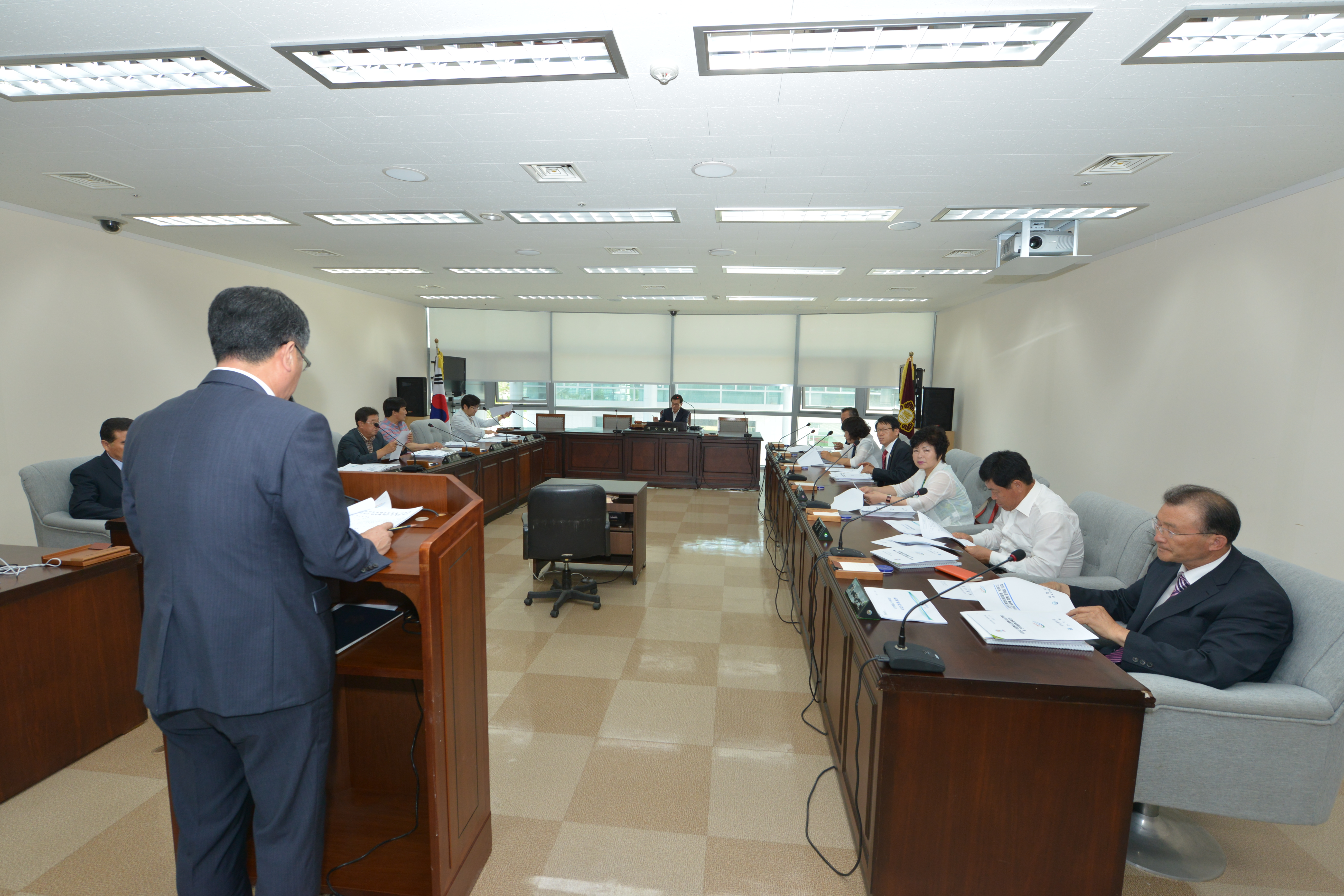 6월 의원정례간담회(2013.06.04, 의회 소회의실) - 2