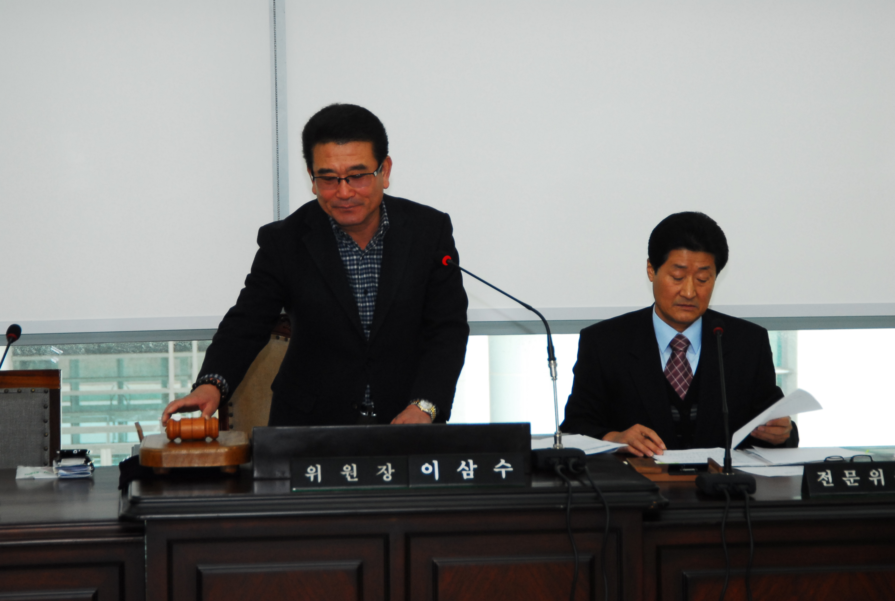 제166회 사천시의회 제2차 정례회 제1차 예산결산특별위원회(2012.12.03) - 1