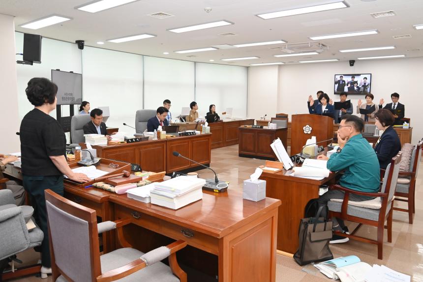 제284회 사천시의회 제1차 정례회 행정관광위원회 행정사무감사