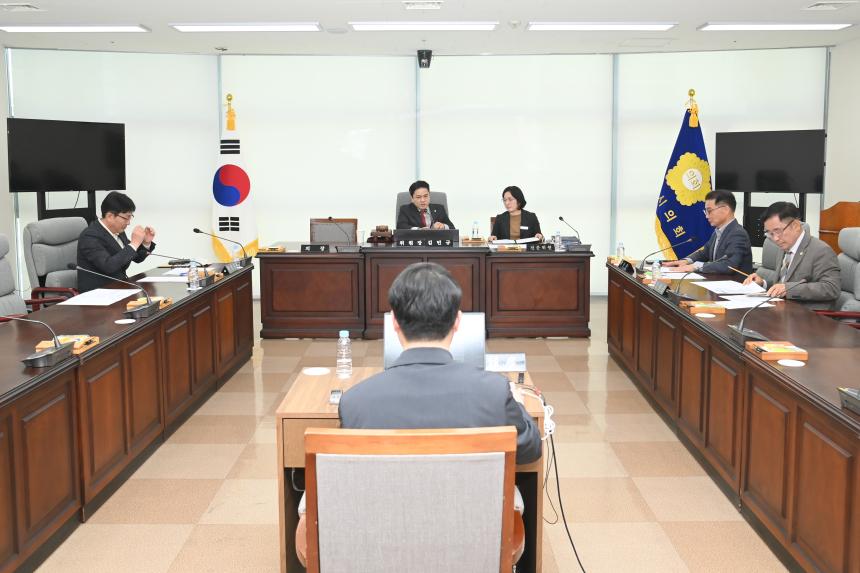 제289회 사천시의회 임시회 폐회중 제1차 의회운영위원회