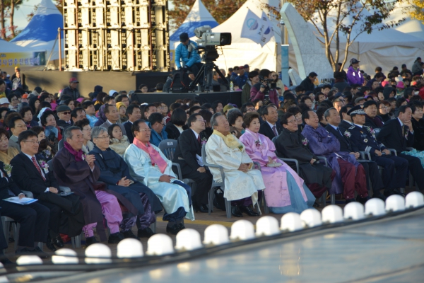 사천 정명 600주년 기념식(2013.11.17, 시청 광장)
