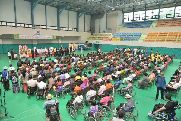 제33회 장애인의 날 기념 및 제13회 사천시 장애인 복지증진대회(2013.05.24, 삼천포체육관)