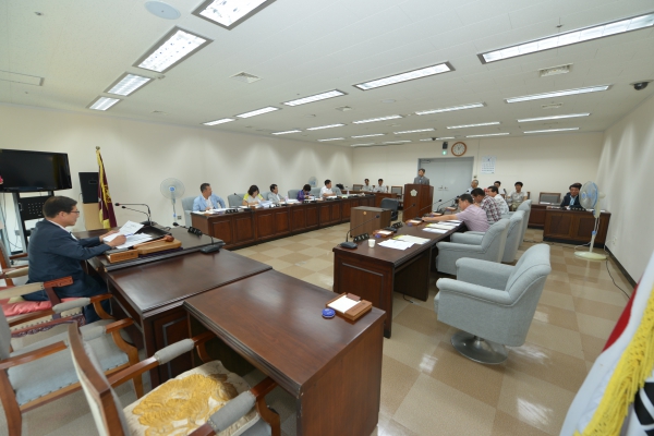 8월 의원 정례 간담회(2013.08.06, 의회 소회의실)